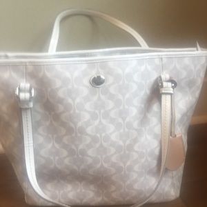 Medium Coach White Tote